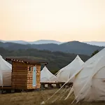 Glamping *