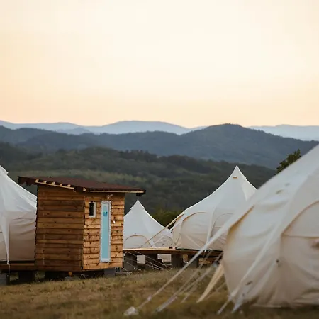 Glamping *